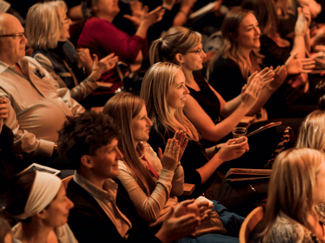 audience 1150 x 550px